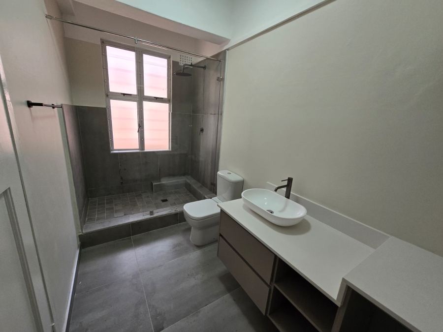 To Let 2 Bedroom Property for Rent in Sea Point Western Cape